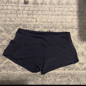 Lululemon Speed up 2.5 inch shorts